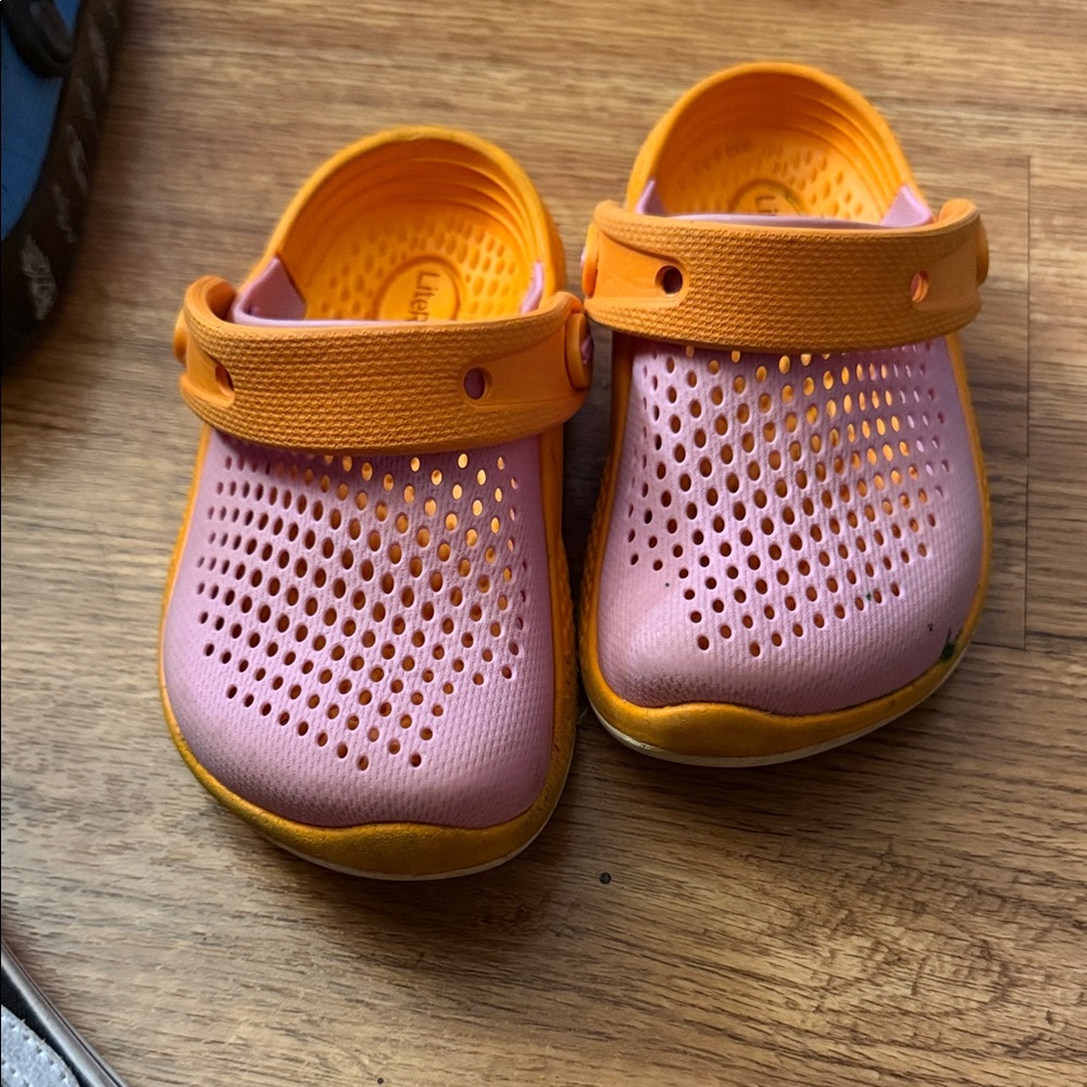 CROCS Kids Water Shoes in Pink and Orange